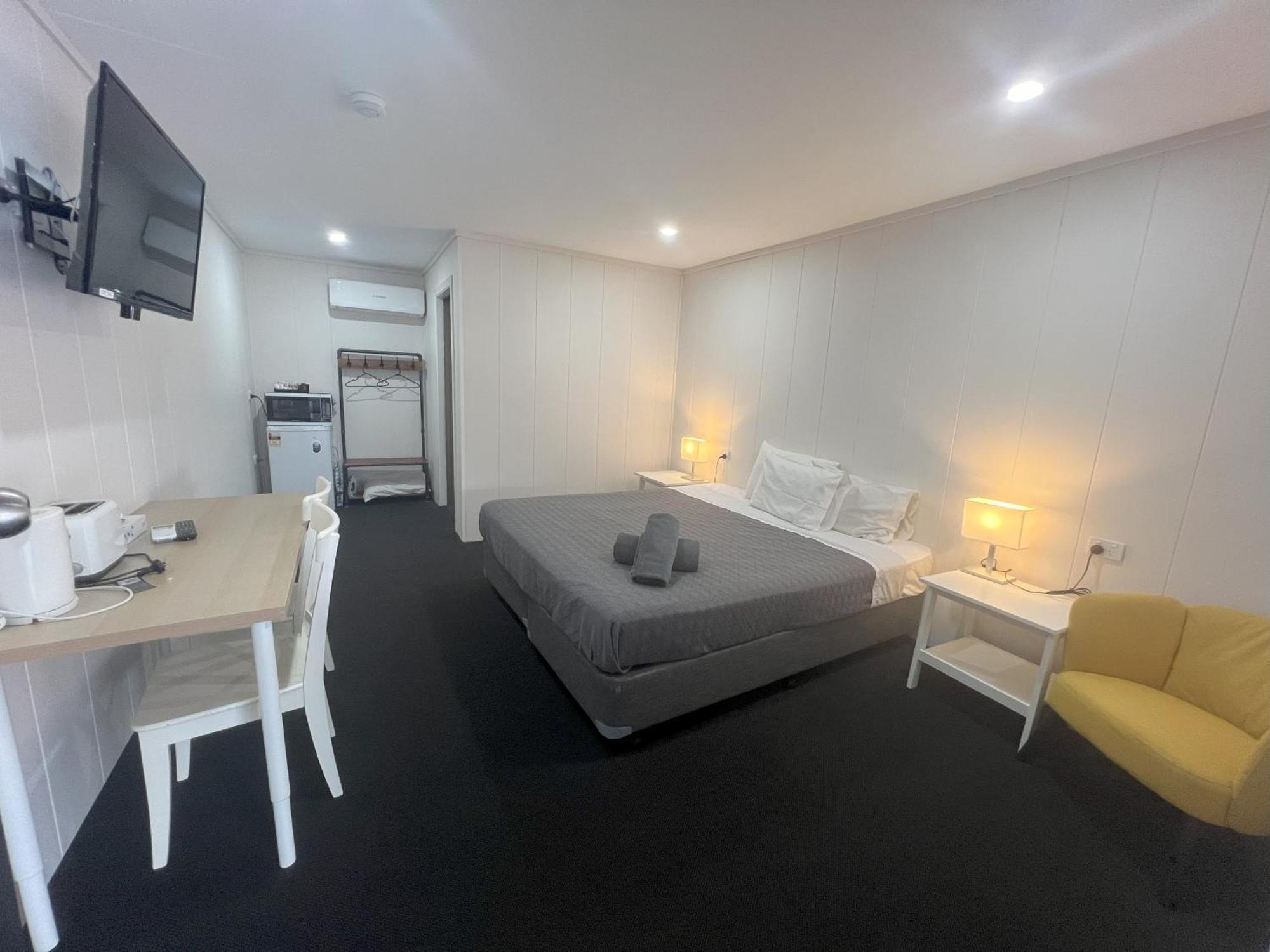 Abajaz Motel-Central-King Bed-Shaded Parking Longreach Eksteriør bilde